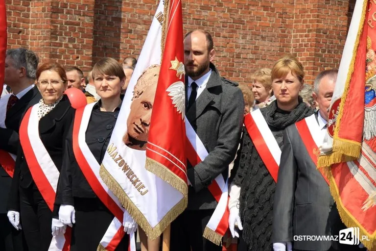Obchody święta narodowego na placu Wolności (zdjęcia, wideo)