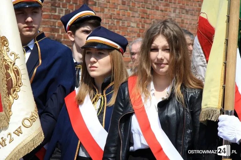 Obchody święta narodowego na placu Wolności (zdjęcia, wideo)