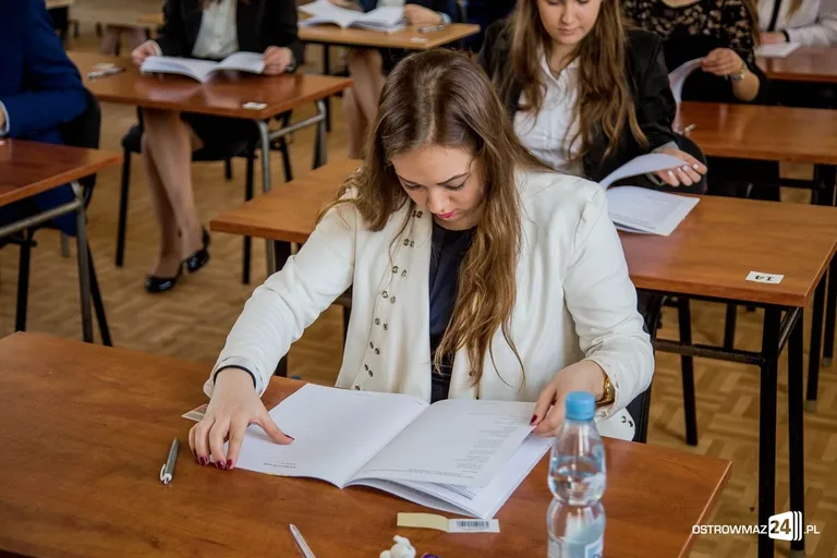 Matura rozpoczęta. Pierwszy język polski (zdjęcia)