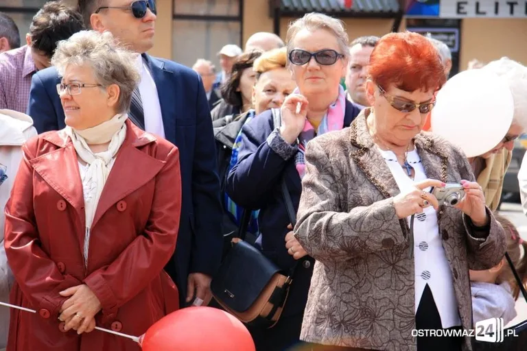 Obchody święta narodowego na placu Wolności (zdjęcia, wideo)