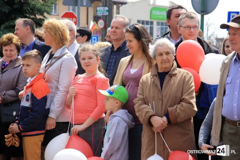 Obchody święta narodowego na placu Wolności (zdjęcia, wideo)