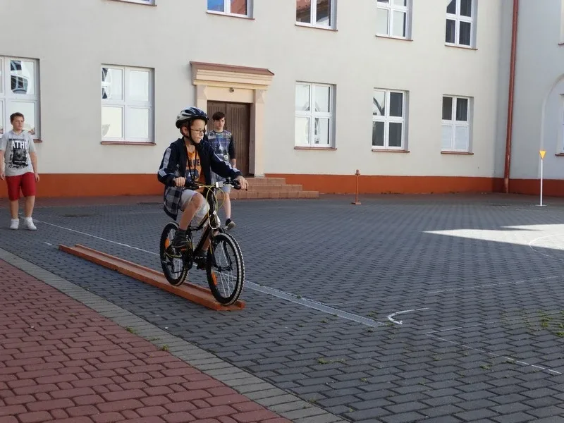 Bezpieczeństwo priorytetem podczas wakacji (zdjęcia)