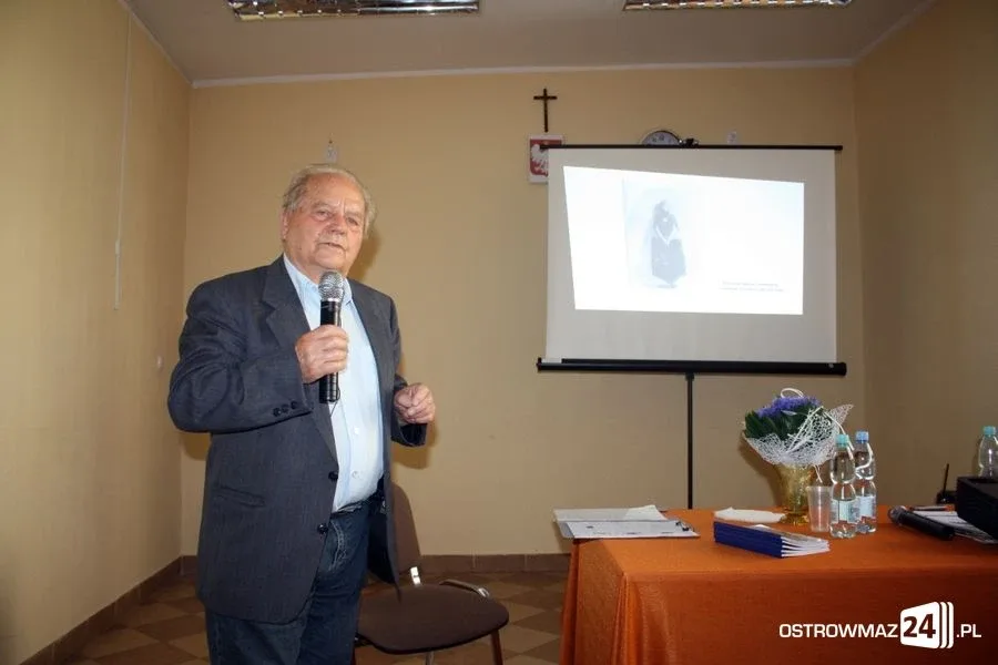"Spacerkiem po Ostrowi" z Hanką Ordonówną
