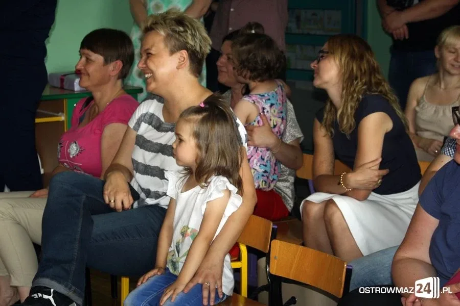 Maluchy pożegnały przedszkole (zdjęcia)