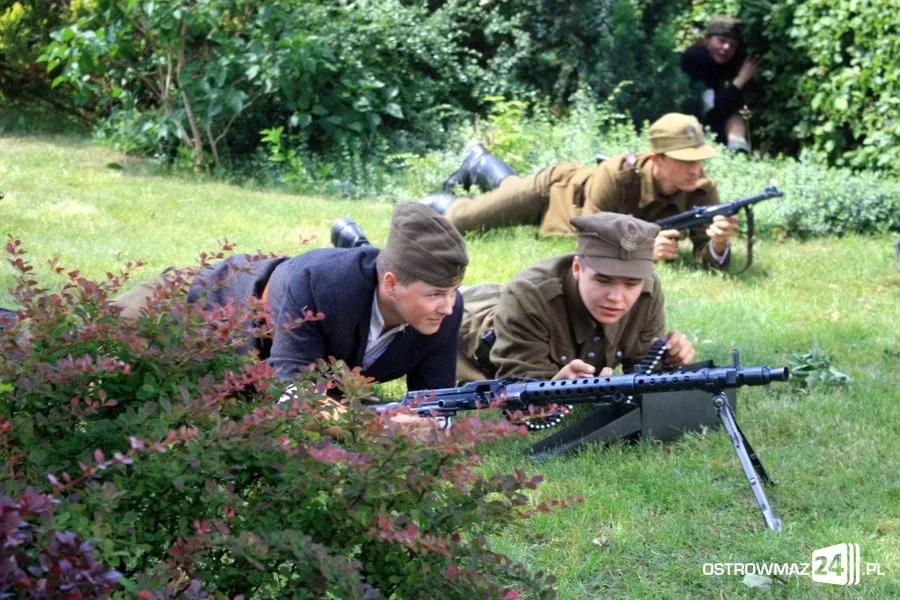 Rekonstrukcja historyczna przed ratuszem (zdjęcia, wideo)