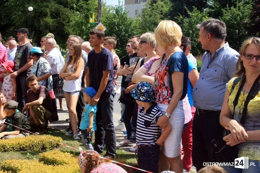Rekonstrukcja historyczna przed ratuszem (zdjęcia, wideo)