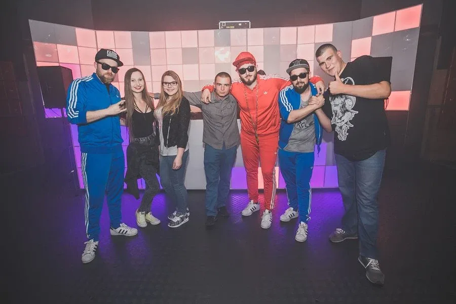 Łobuzy w sypniewskim klubie Capitol (zdjęcia, wideo)