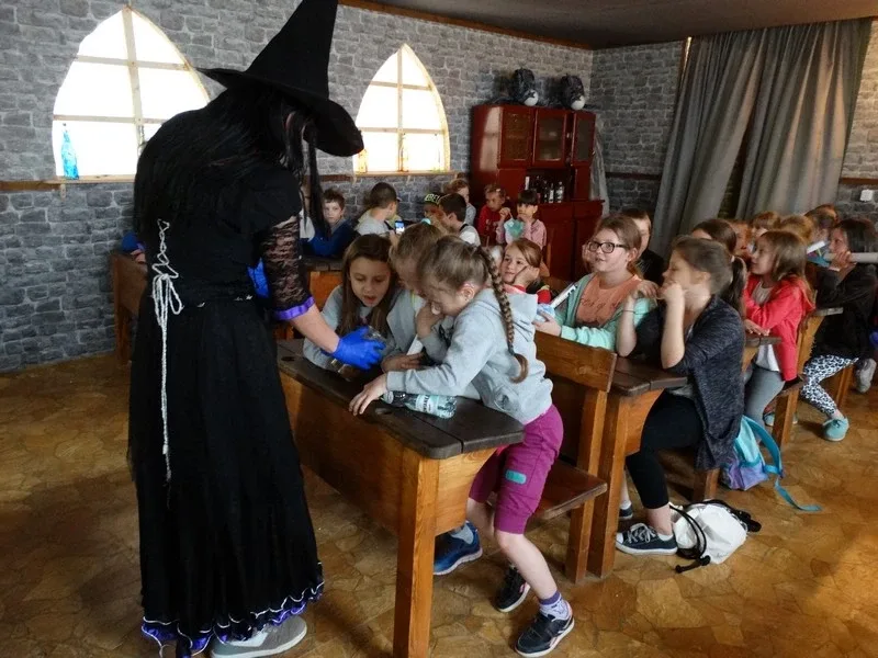 Wycieczka na "Farmę Iluzji" (zdjęcia)