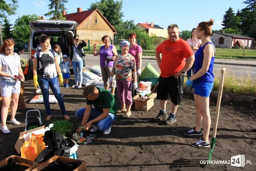Ruszyły prace nad "Skwerkiem obfitości" (zdjęcia)
