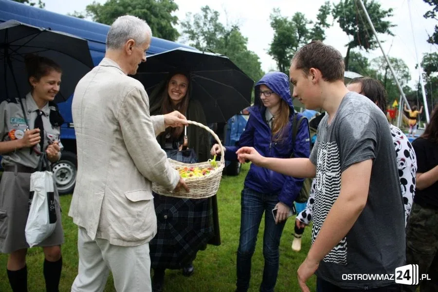 Deszczowy Dzień Dziecka w Ostrowi (zdjęcia)