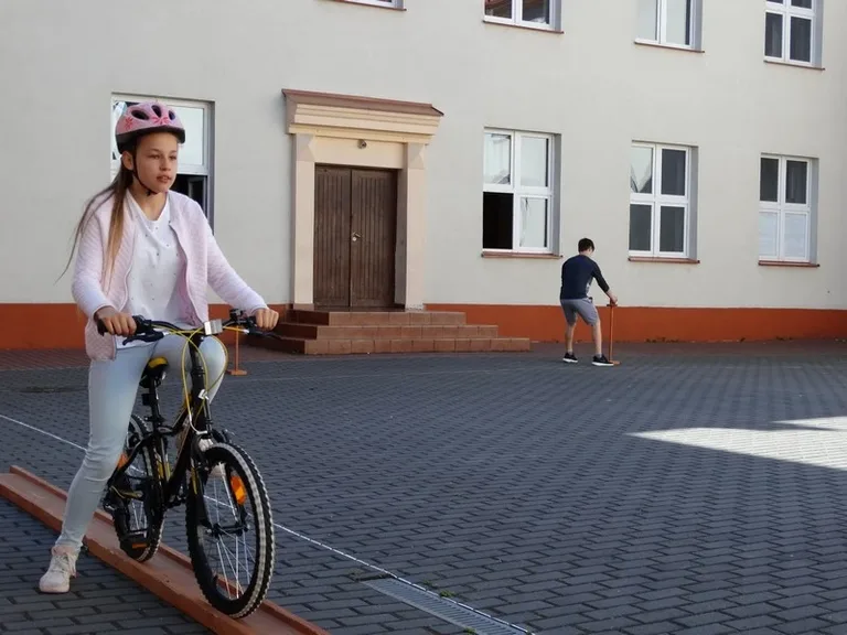 Bezpieczeństwo priorytetem podczas wakacji (zdjęcia)
