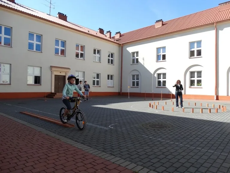Bezpieczeństwo priorytetem podczas wakacji (zdjęcia)