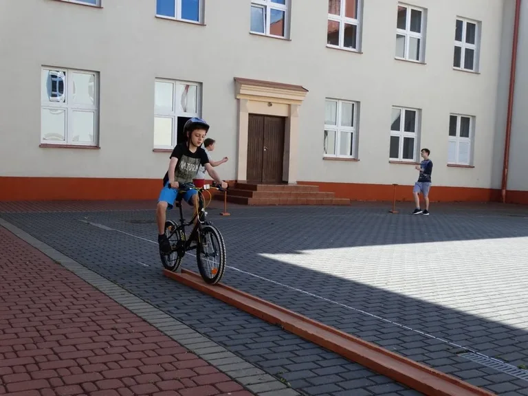Bezpieczeństwo priorytetem podczas wakacji (zdjęcia)