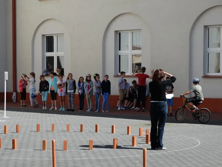 Bezpieczeństwo priorytetem podczas wakacji (zdjęcia)