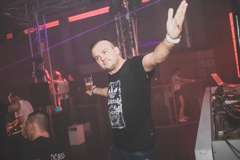 Rozpoczęcie wakacji w klubie Capitol (zdjęcia)