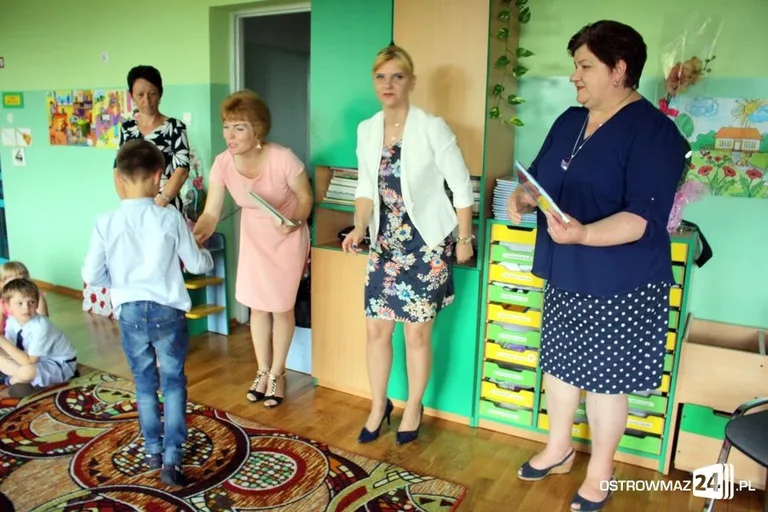 Maluchy pożegnały przedszkole (zdjęcia)