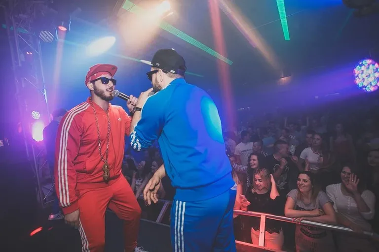 Łobuzy w sypniewskim klubie Capitol (zdjęcia, wideo)
