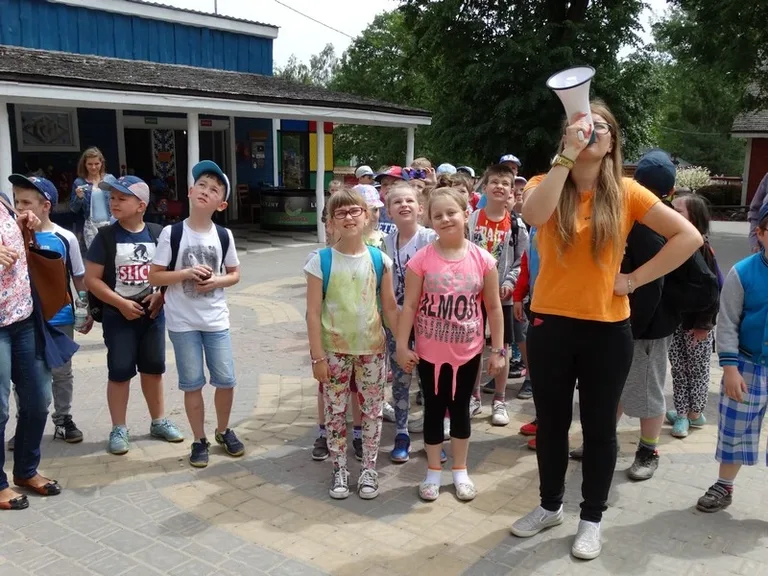 Wycieczka na "Farmę Iluzji" (zdjęcia)