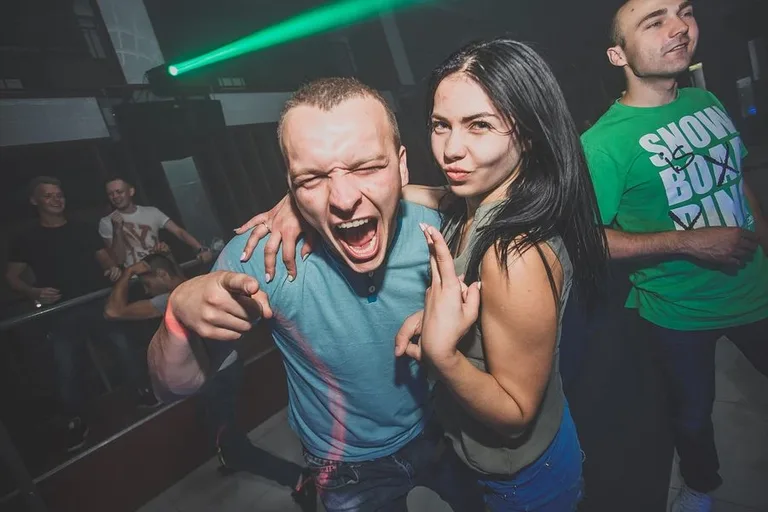 Łobuzy w sypniewskim klubie Capitol (zdjęcia, wideo)