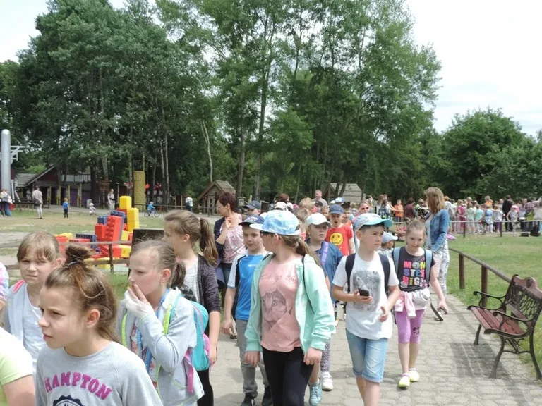 Wycieczka na "Farmę Iluzji" (zdjęcia)