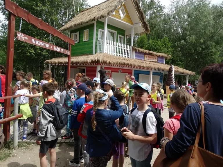 Wycieczka na "Farmę Iluzji" (zdjęcia)