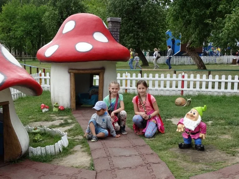 Wycieczka na "Farmę Iluzji" (zdjęcia)