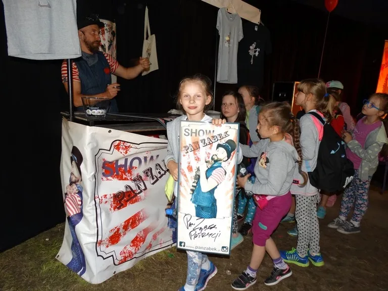 Wycieczka na "Farmę Iluzji" (zdjęcia)