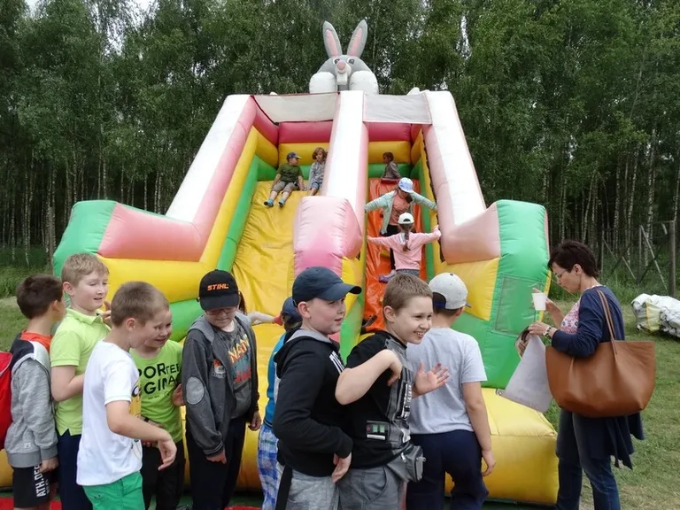 Wycieczka na "Farmę Iluzji" (zdjęcia)