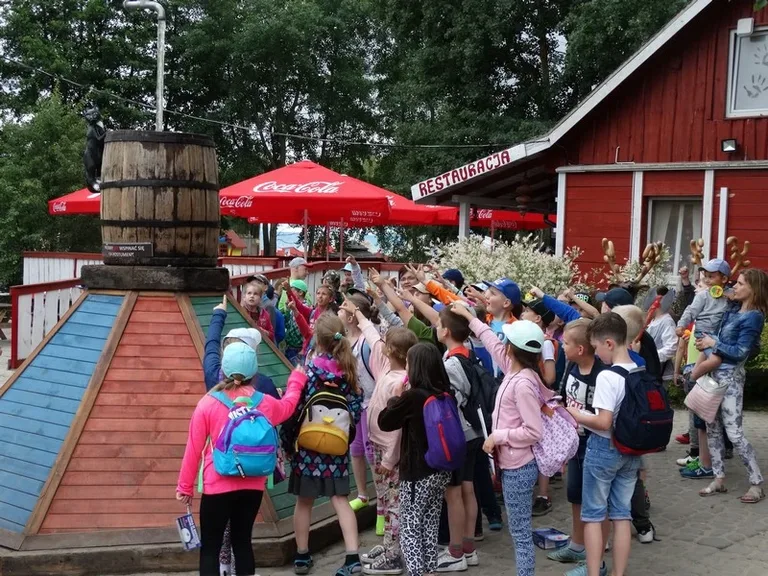 Wycieczka na "Farmę Iluzji" (zdjęcia)