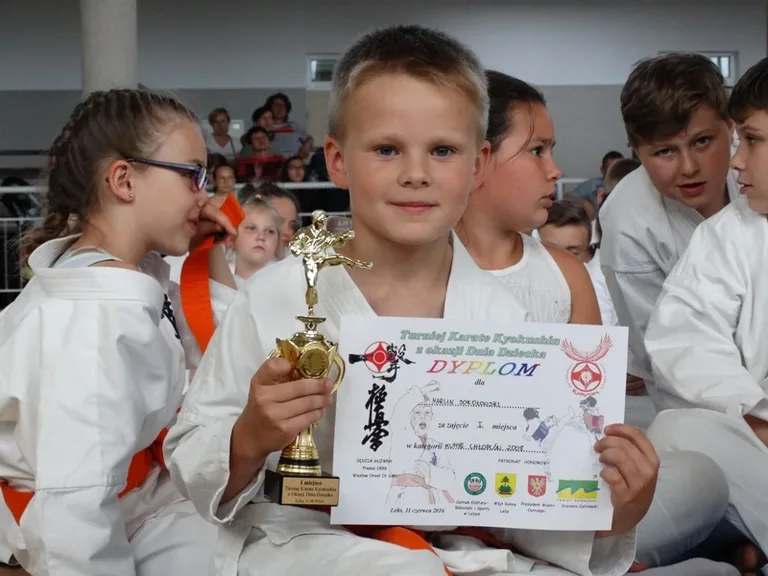 Udany start brokowskich karateków (zdjęcia)