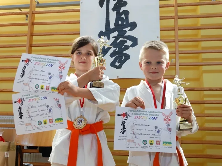 Udany start brokowskich karateków (zdjęcia)