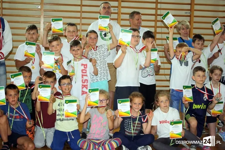 Uczniowie SP nr 2 najlepsi w dwa ognie (zdjęcia)