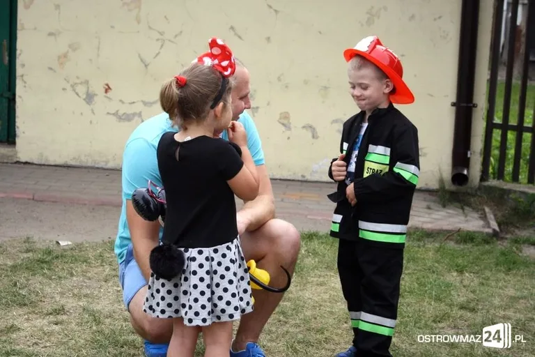 "Kot w butach" w ostrowskim przedszkolu (zdjęcia, wideo)