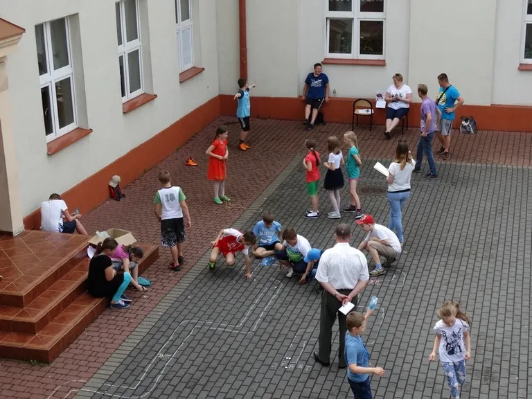 Gry i zabawy naszych rodziców (zdjęcia)