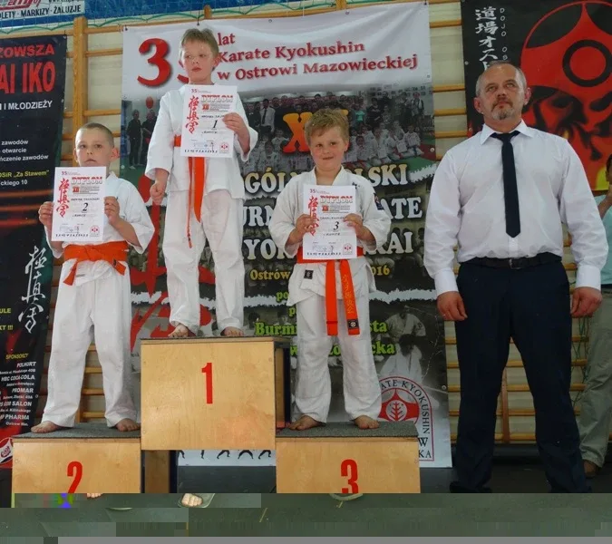 Medale BKKK na zawodach w Ostrowi (zdjęcia)