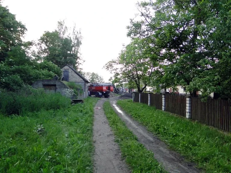 Kilka godzin walki z ogniem. Pożar budynku (zdjęcia)