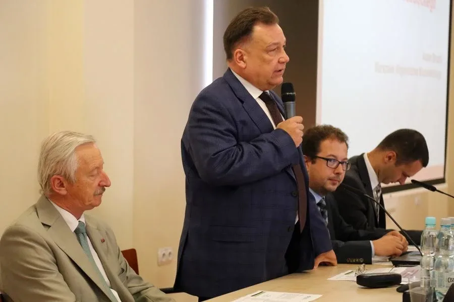 Podpisano umowy na dofinansowanie dróg (zdjęcia)