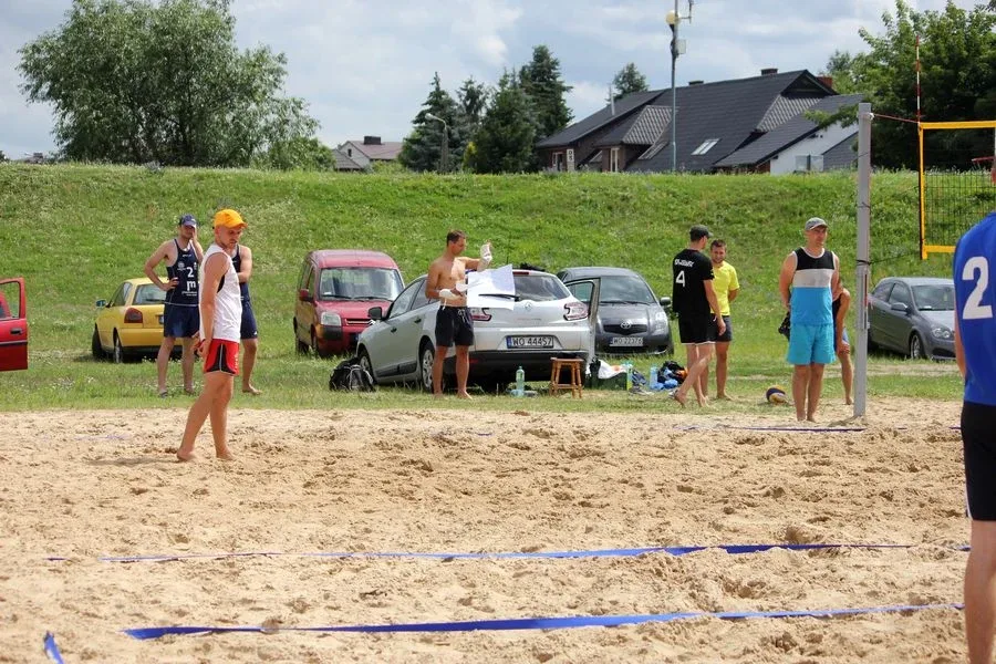 Turniej plażowej piłki siatkowej za nami (zdjęcia)