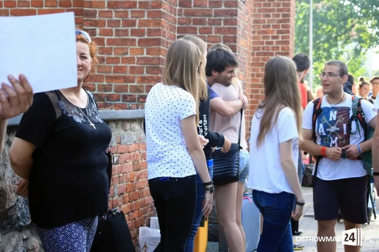 Ostrowska młodzież wyruszyła na ŚDM (zdjęcia)