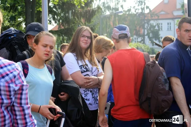 Ostrowska młodzież wyruszyła na ŚDM (zdjęcia)