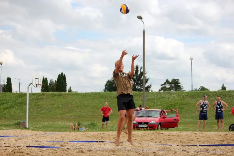 Turniej plażowej piłki siatkowej za nami (zdjęcia)