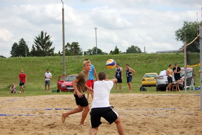 Turniej plażowej piłki siatkowej za nami (zdjęcia)
