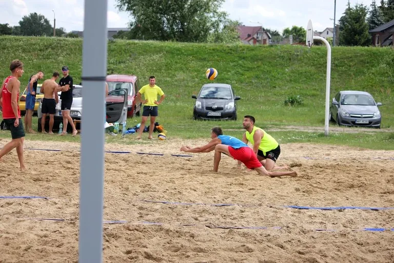 Turniej plażowej piłki siatkowej za nami (zdjęcia)