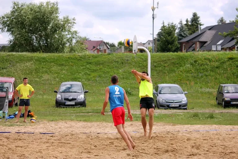 Turniej plażowej piłki siatkowej za nami (zdjęcia)