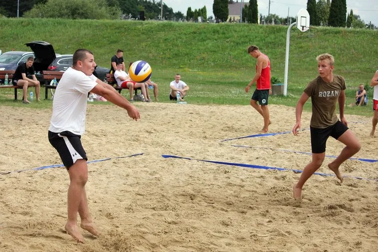 Turniej plażowej piłki siatkowej za nami (zdjęcia)