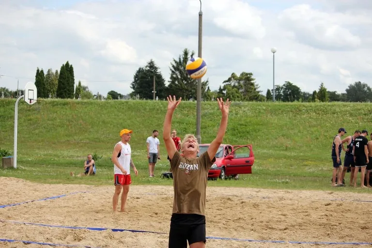 Turniej plażowej piłki siatkowej za nami (zdjęcia)