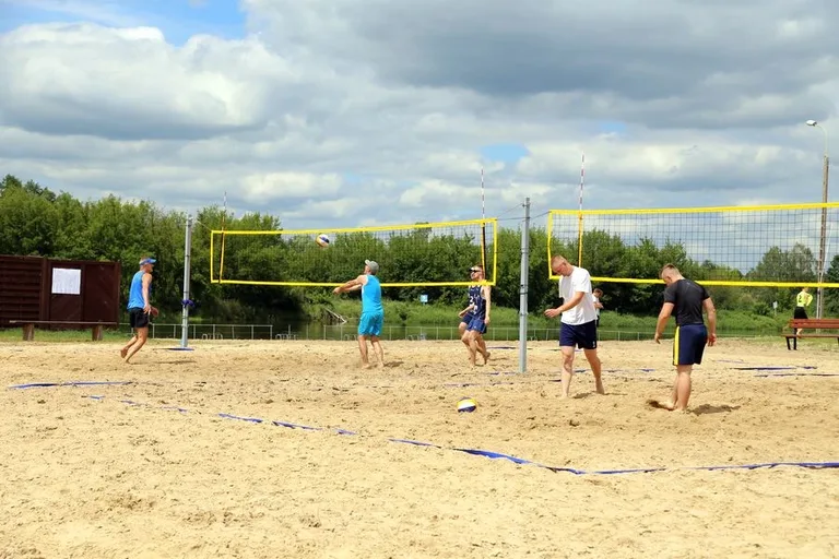 Turniej plażowej piłki siatkowej za nami (zdjęcia)