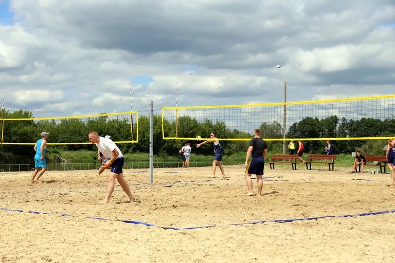 Turniej plażowej piłki siatkowej za nami (zdjęcia)