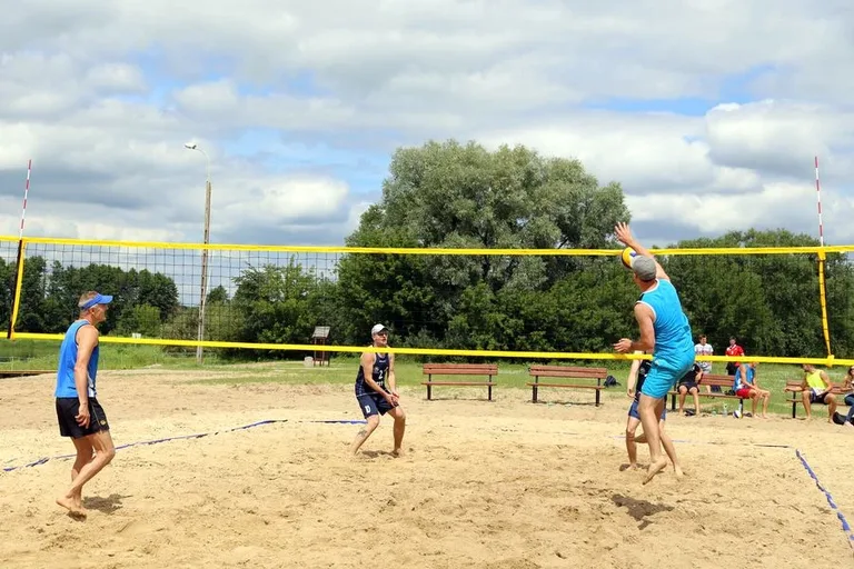 Turniej plażowej piłki siatkowej za nami (zdjęcia)