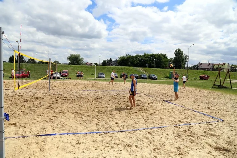 Turniej plażowej piłki siatkowej za nami (zdjęcia)